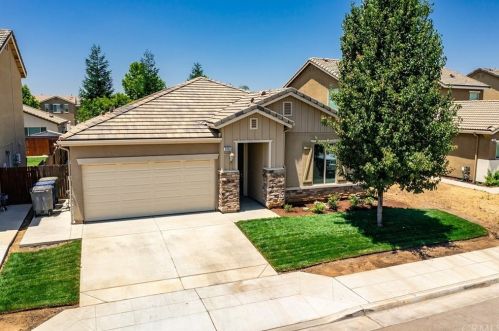3053 Stanley Ave, Fresno, CA 93737-9284