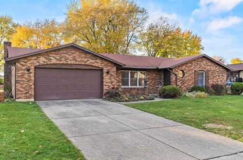 365 Fairway Dr, Springboro, OH 45066-1080