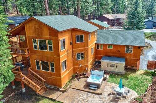 10970 Palisades Dr, Truckee CA  96161-3188 exterior