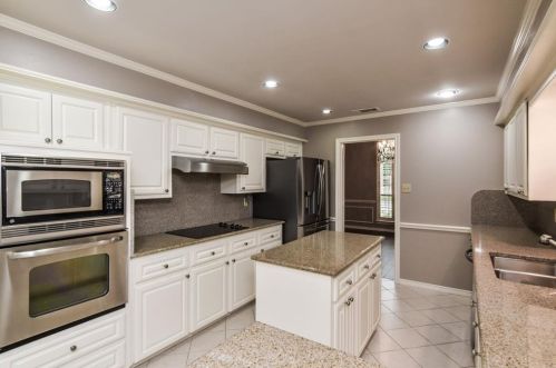 5915 Encore Dr, Dallas TX  75240-4759 exterior