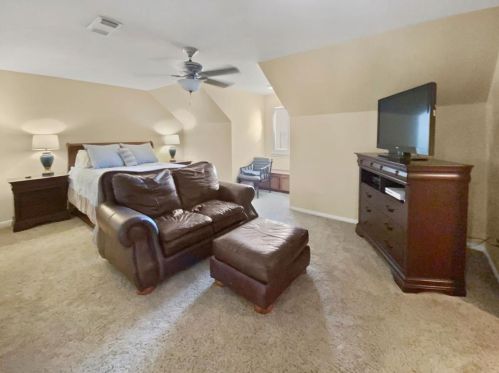 221 Pecan Est Rd, Angleton TX 77515-8463 exterior