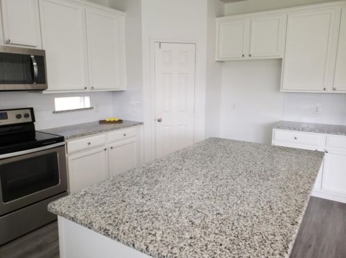 5800 Greenmeadow Dr, Argyle TX  76226-2265 exterior