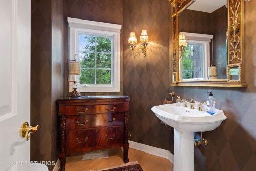 9301 Falling Waters Dr, Willowbrook IL  60527-0718 exterior