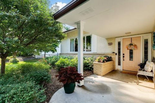 440 Betty Ln, Saint Paul, MN 55118-2905