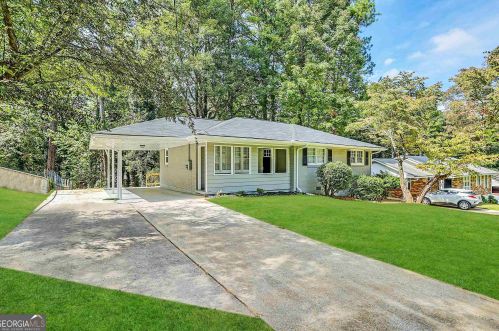 2651 Lois Ln, Atlanta GA  30315-8449 exterior