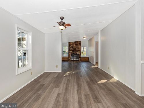 27 Bluegill Dr, Harpers Ferry WV  25425-2507 exterior