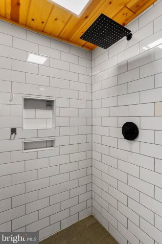 1034 Toms Knob Approach, Lost City WV 26810-8428 exterior