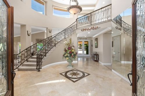 18003 Green Orchard Pl, Riverside CA  92508-8743 exterior