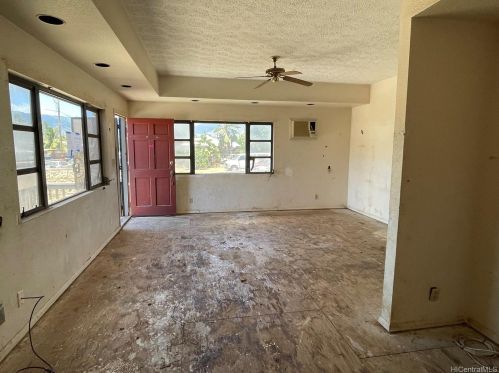 87-137 Linakola St, Nanakuli, HI 96792