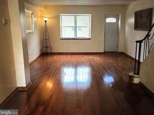 3015 Colorado St, Philadelphia, PA 19145-4806