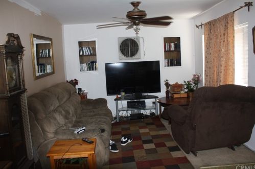 1829 Marlborough Ave, Riverside CA  92507-2063 exterior