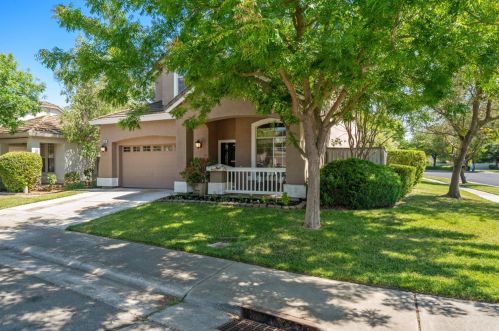 3800 Renwick Ave, Elk Grove, CA 95758-4532