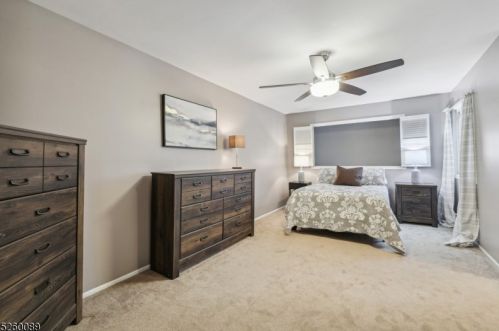 145 Nottingham Sq, Hackettstown NJ  07840-4236 exterior