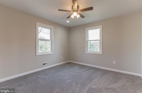 319 Marne Ave, Tavistock NJ 08033-1444 exterior