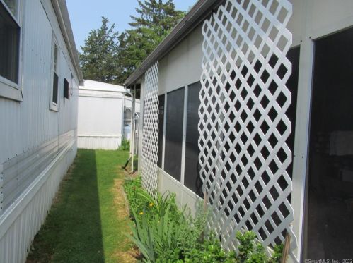 35 Sunny Acres, Wallingford CT  06492-2935 exterior