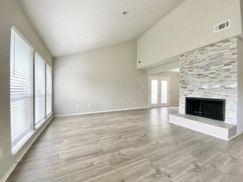 610 Heather Springs St, Morgans Point, TX 77571-2758