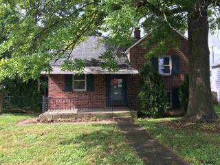 738 Village Rd, York, PA 17404-2627