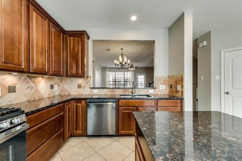 1511 Biltmore Ln, Irving TX  75063-3423 exterior
