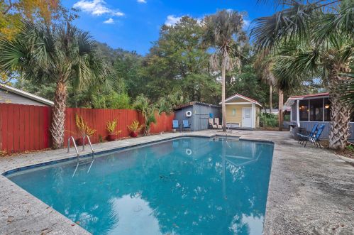 3405 Hartnett Blvd, Isle Of Palms SC  29451-2569 exterior