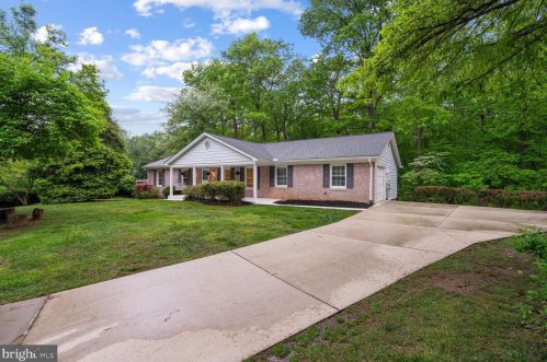 6 Kings House Ct, Silver Spring, MD 20905-4309