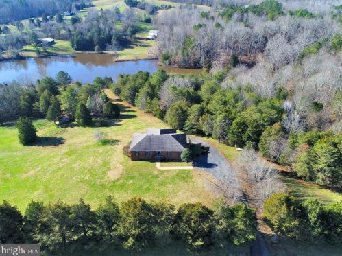 1321 Rivanna Woods Dr, Fork Union, VA 23055-2132