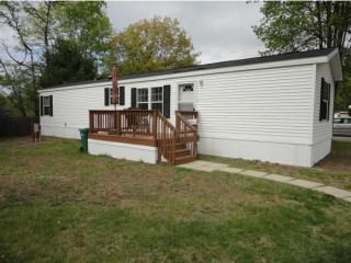 22 Melrose Dr, Rochester, NH 03868-8711