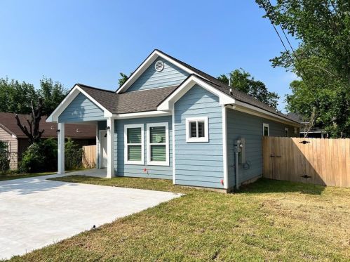 1518 Saunders St, Bryan TX  77803-1455 exterior