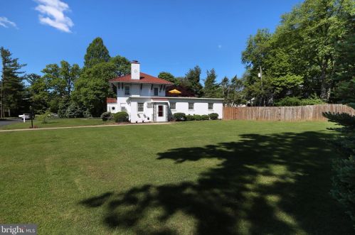 25 Roosevelt Blvd, Lancaster PA  17601-4039 exterior