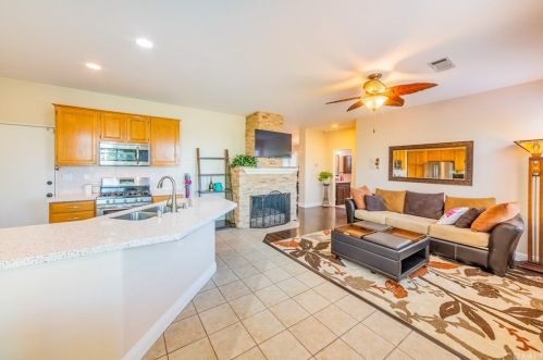 8735 Fallbrook Way, Anaheim CA  92808-3600 exterior