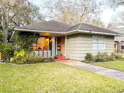 312 Malleck St, Columbus, TX 78934-1928