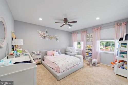 6 Oleander Dr, Mount Laurel NJ  08054-3601 exterior
