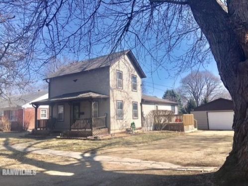 323 Calvert Ave, Chadwick, IL 61014-9439