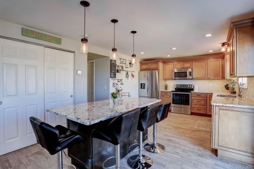 6067 Quatar Way, Aurora CO 80016-7134 exterior