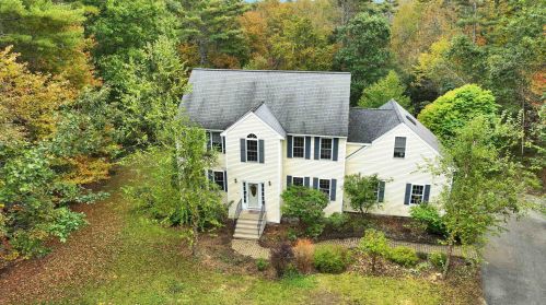 21 Pigeon Hill Rd, Brookline, NH 03033-2234