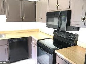 26 Presidential Dr, Erial, NJ 08081-1314