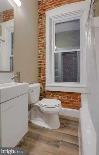 26 Vine St, Lancaster PA  17603-5259 exterior