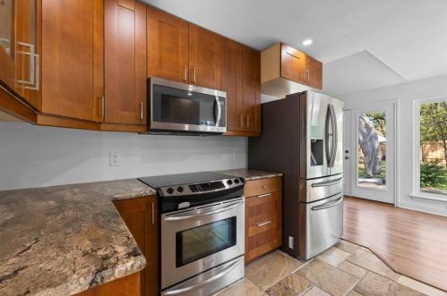 11905 Brookwood Rd, Austin TX  78750-2744 exterior