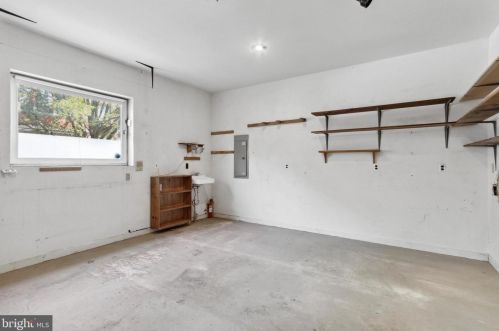 730 Bainbridge St, Philadelphia, PA 19147-2007