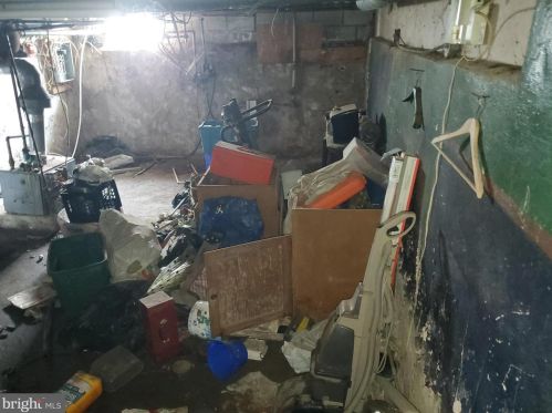 908 12 St, Philadelphia PA 19123-1103 exterior