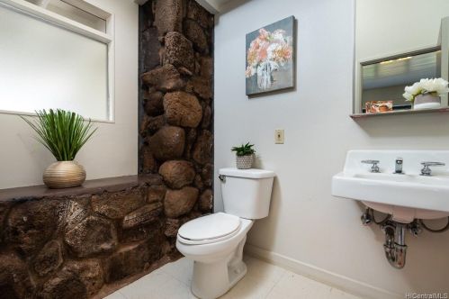 1011 14 Ave, Honolulu HI  96816-3640 exterior