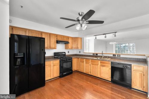 6100 Cliffside Trl, Columbia MD 21045-7412 exterior