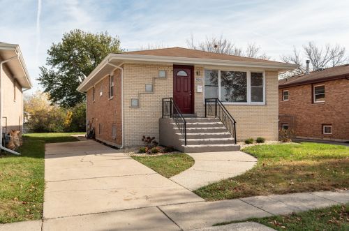 18053 Edwards Ave, Country Club Hills, IL 60478-5315