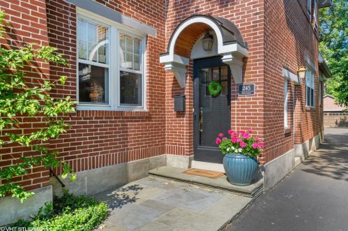 245 Scott Ave, Northfield, IL 60093-1531