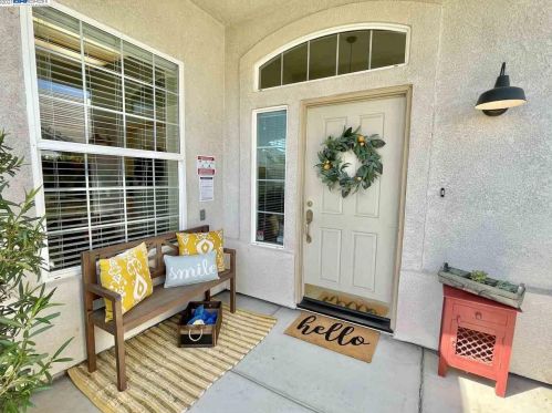 1988 Alghero Dr, Manteca, CA 95336-6452