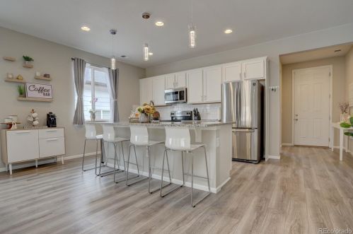 27904 9 Dr, Aurora CO 80018 exterior