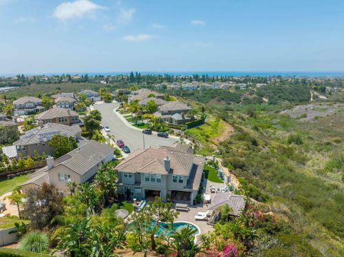 6464 Wayfinders Ct, Carlsbad, CA 92011-4075