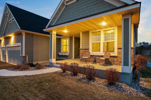 15215 Valley View Dr, Prior Lake, MN 55378-3641