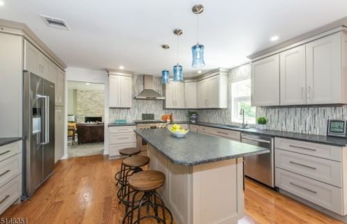 15 Ripplewood Dr, Dover NJ  07869-3818 exterior