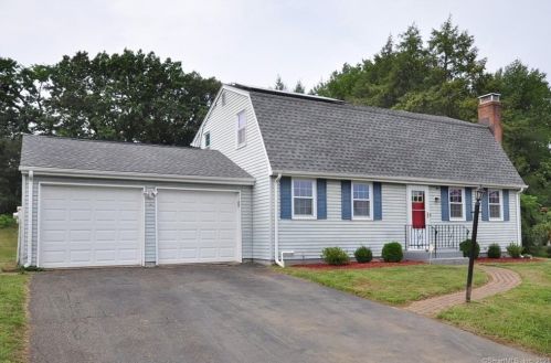 75 Willowcrest Dr, Windsor, CT 06095-3860