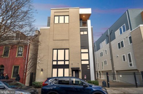 405 Green St, Philadelphia, PA 19123-2810